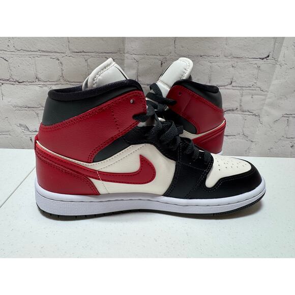 Nike Air Jordan 1 Mid Women’s Size 6 DS Brand -Sail/Gym Red/Off Noir/White - Picture 5 of 10